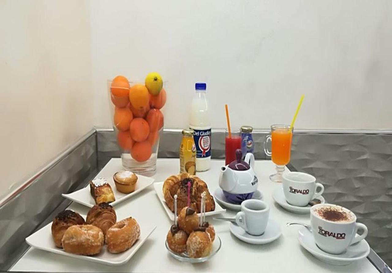 Addu' Ninucc' Hotel Nápoly Kültér fotó